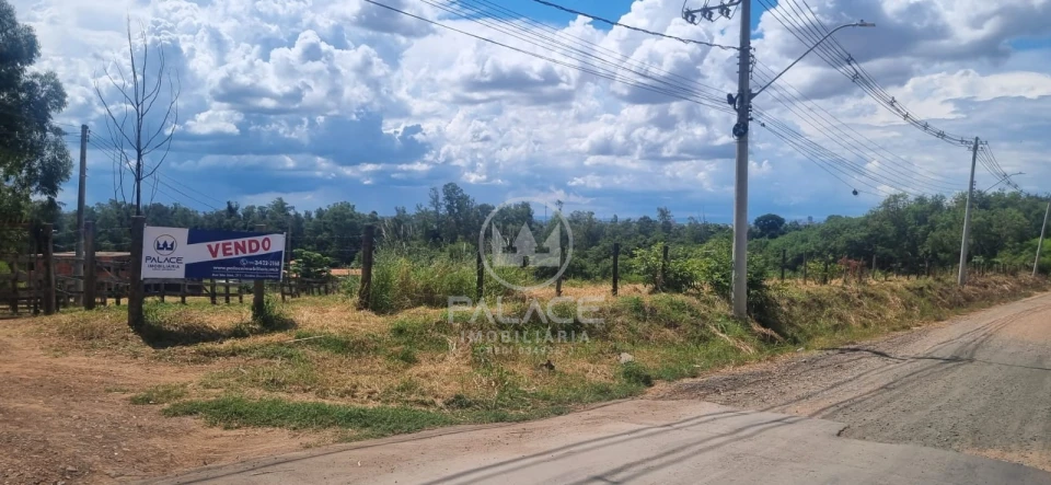 Excelente área para indústrias e transportadoras de grande porte