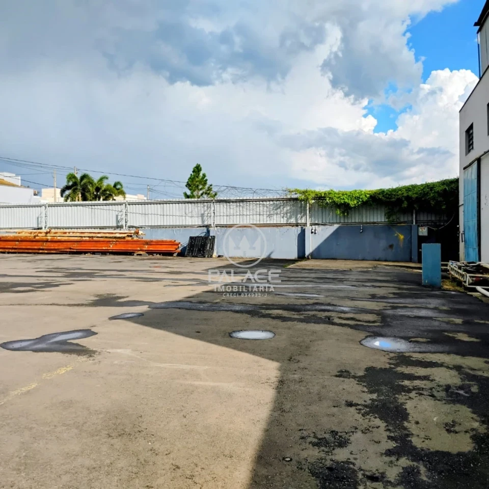 Barracão disponivel para locação