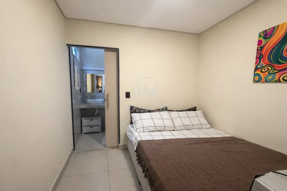 CASA RESIDENCIAL / LOCACAO / 3 QUARTOS / PISCINA /  DOIS CORREGOS