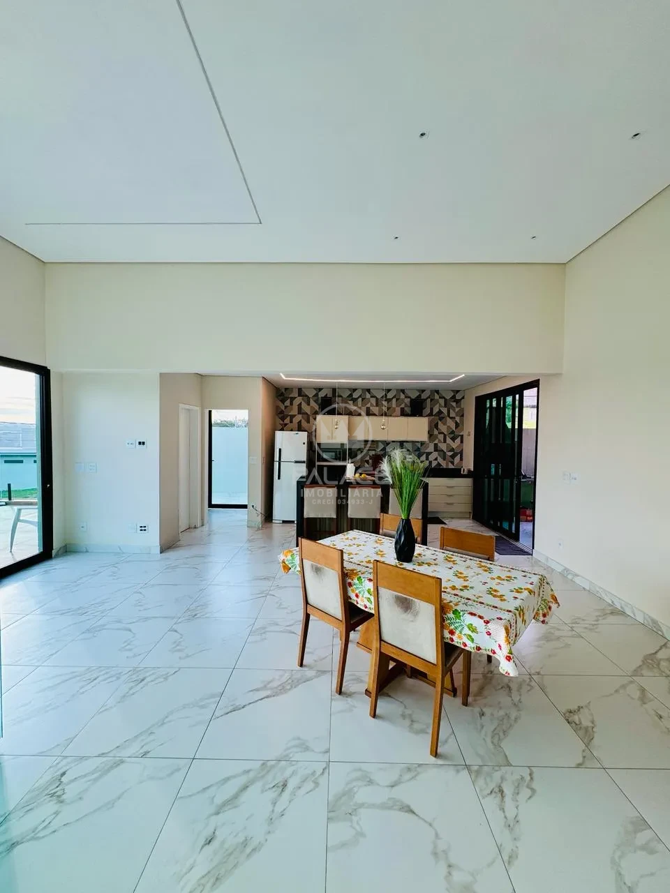 Casa à Venda no Condominio Residencial Canadá