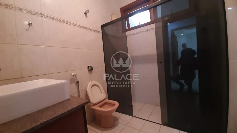 CASA PARA LOCAÇÃO /  3 QUARTOS / 5 VAGAS DE GARAGEM /COMERCIAL /  RESIDENCIAL