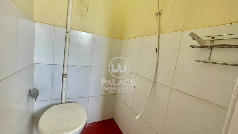 CASA COM EDICULA / 2 QUARTOS / VILA REZENDE