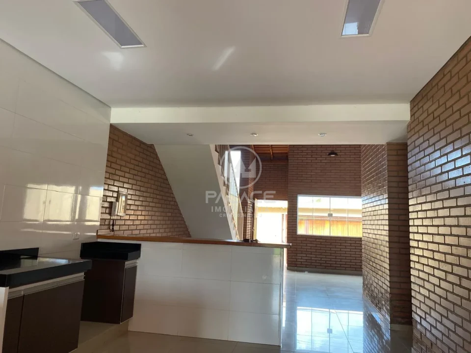 Casa á Venda no Centro de Anhembi - SP