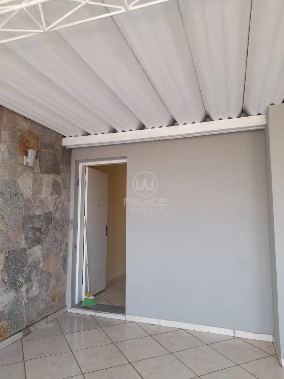 CASA PARA ALUGAR COM 3 QUARTOS CASTELINHO