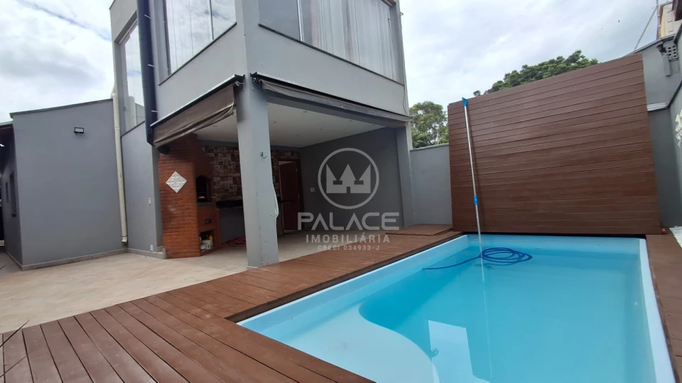Casa com piscina à venda no bairro Balbo, Piracicaba
