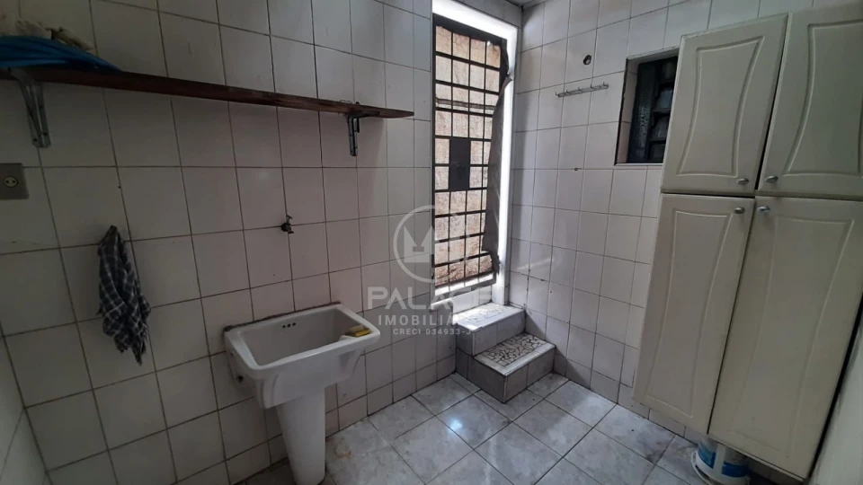 CASA 3 QUARTOS / MONTE LIBANO