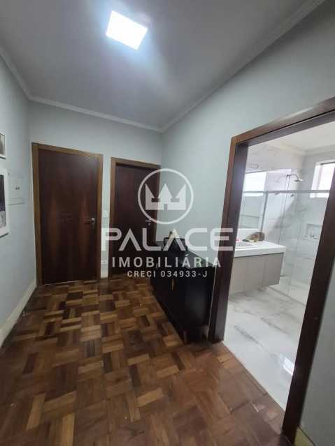 Casa de rua : Térrea / Residencial / Nova América