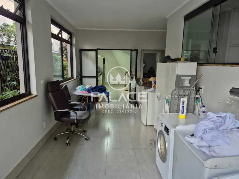 Casa de rua : Térrea / Residencial / Nova América