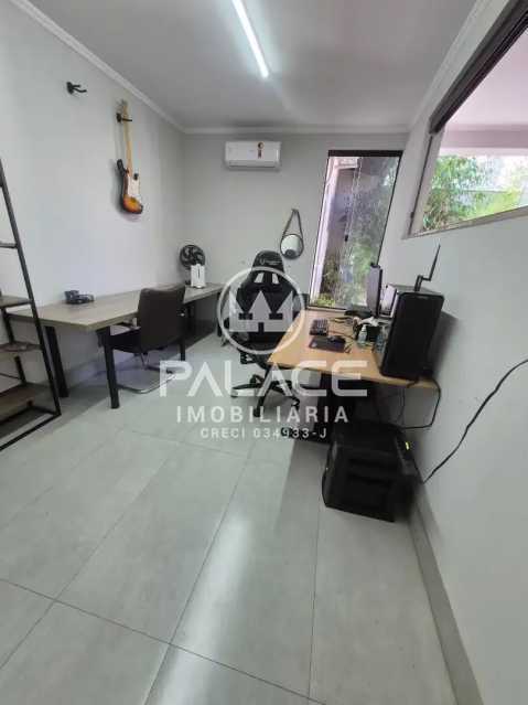 Casa de rua : Térrea / Residencial / Nova América