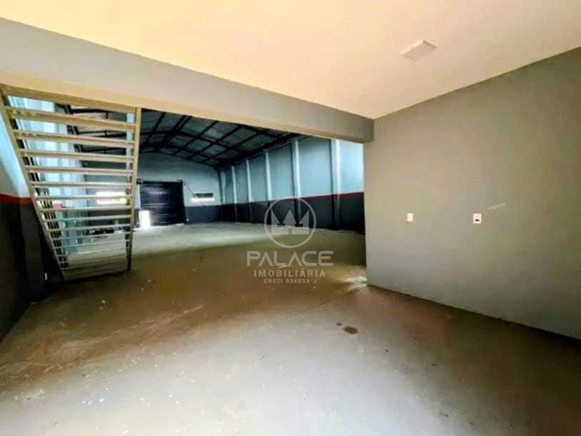 Barracão disponivel para locação