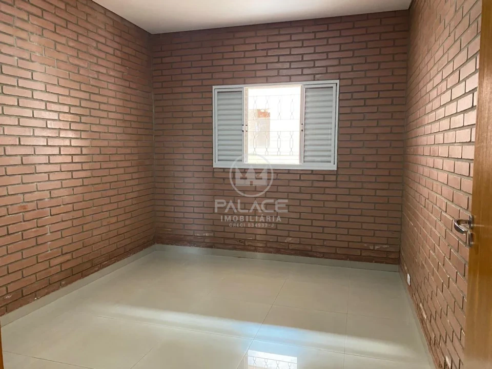 Casa á Venda no Centro de Anhembi - SP