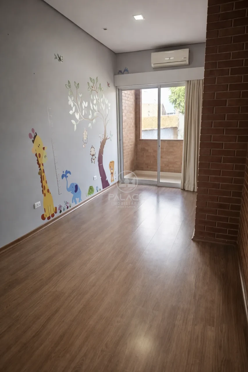 Sobrado com fino acabamento a venda no bairro Pompéia, Piracicaba, SP.