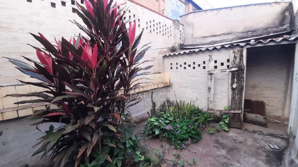 CASA PARA LOCAÇÃO / CENTRO / 2 QUARTOS