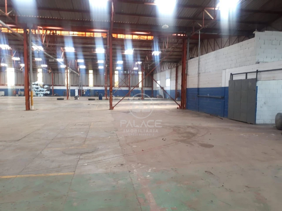 BARRACAO / LOCACAO / MOMBUCA / 3000m² area construida / 20000 m² terreno