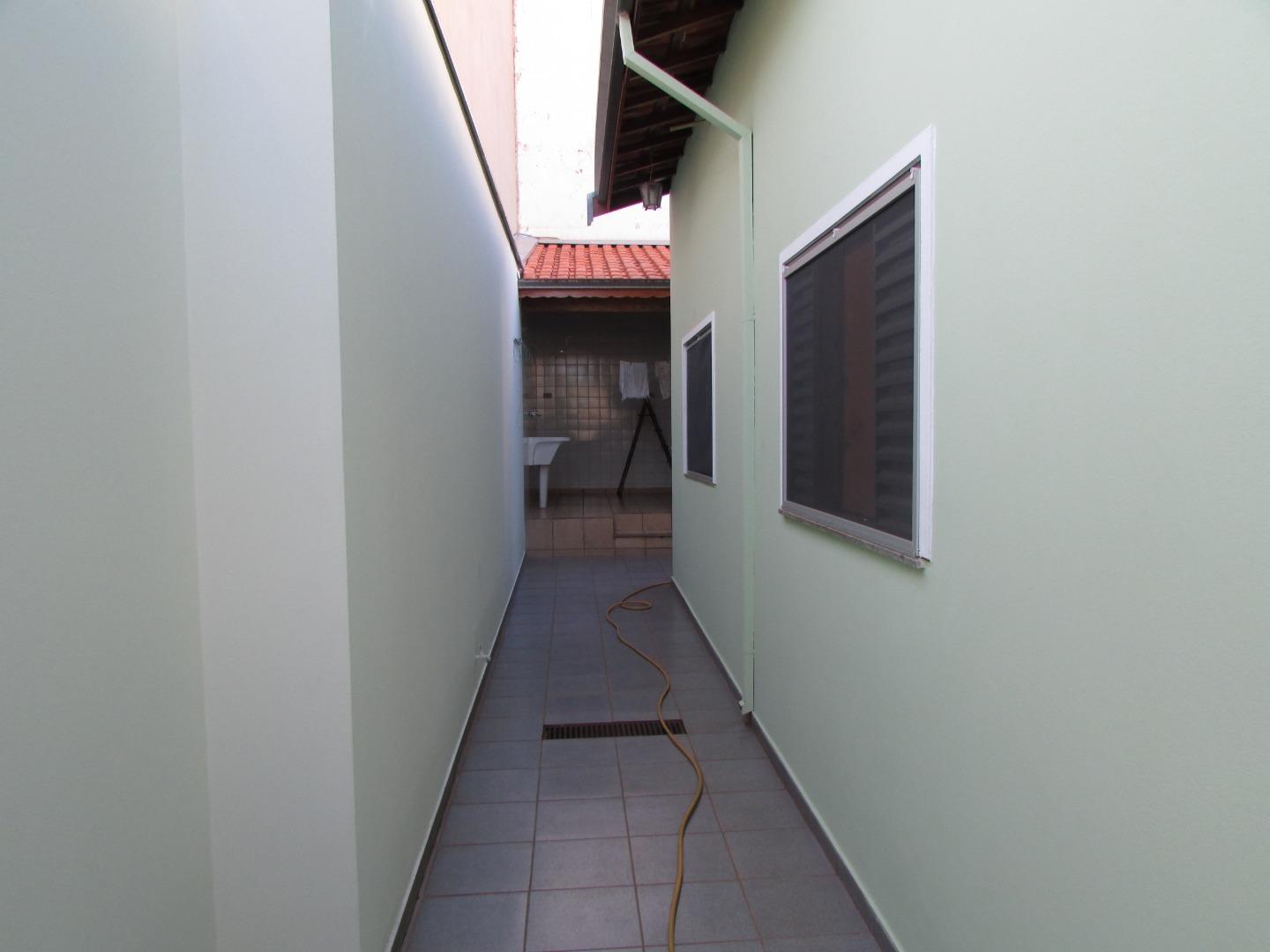 Casa com 3 dormitórios, 140 m² - venda por RS 600.000,00 ou aluguel por RS 2.000,00-mês - Centro - Piracicaba-SP