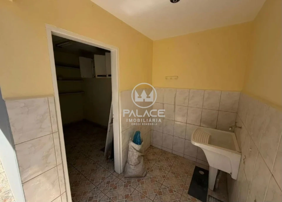 CASA PARA ALUGAR COM 3 QUARTOS CASTELINHO