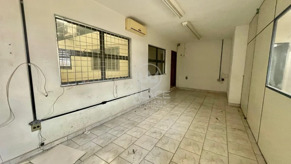 BARRACÃO COM PONTE ROLANTE PARA LOCAÇÃO NA PAULICEIA, PROX A AV 31 DE MARÇO