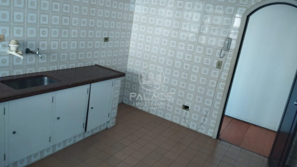 Apartamento : Padrão / Residencial / Centro