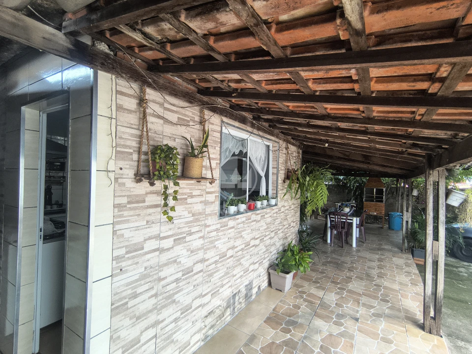 Casa  de esquina excelente á venda na Balbo