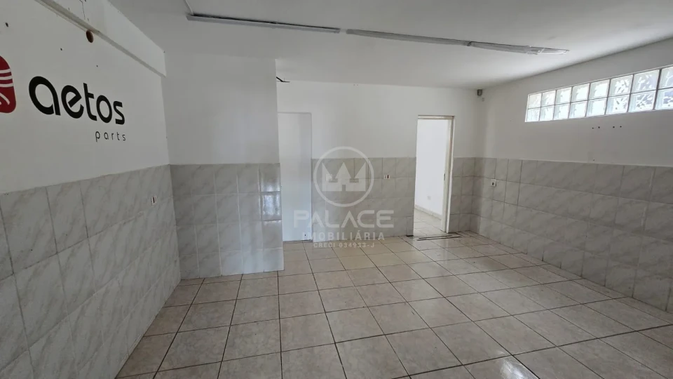 Barracão disponivel para locação