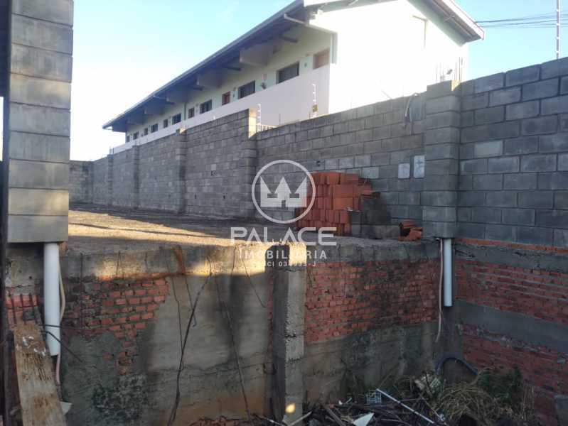 Imagens do imóveis Excelente para investimento, barracão em construção com projeto de arquiteto.