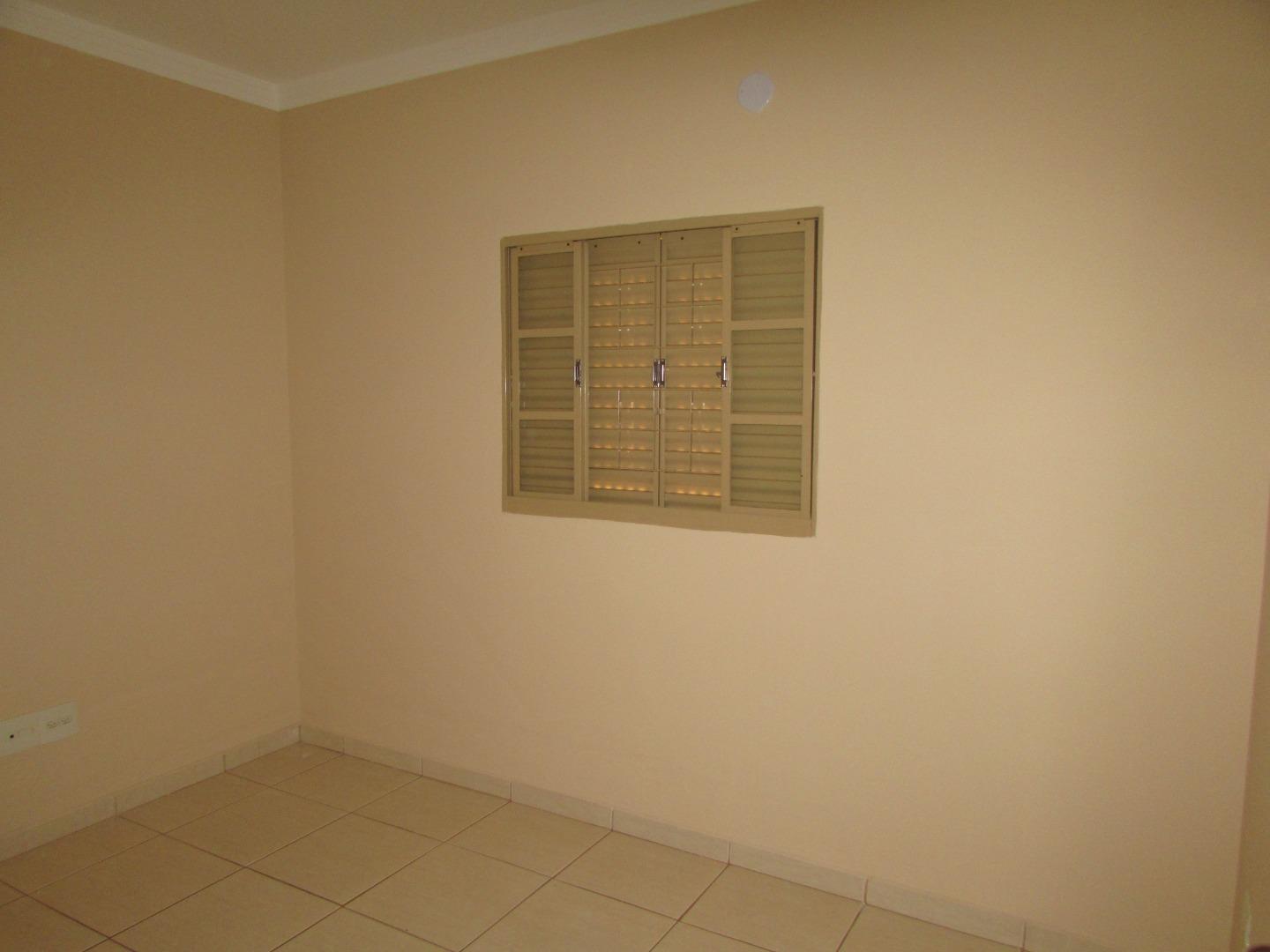 CASA PARA LOCAÇÃO COM 3 QUARTOS NO PQ PRIMEIRO DE MAIO