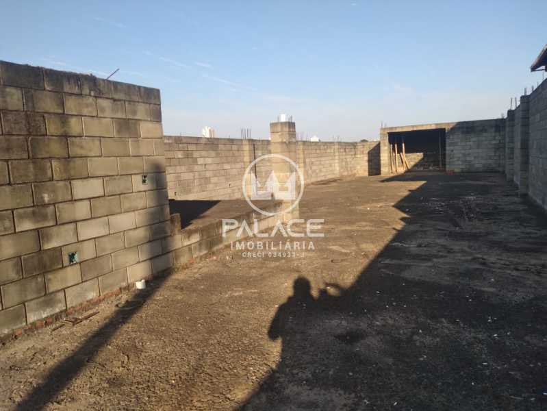 Imagens do imóveis Excelente para investimento, barracão em construção com projeto de arquiteto.