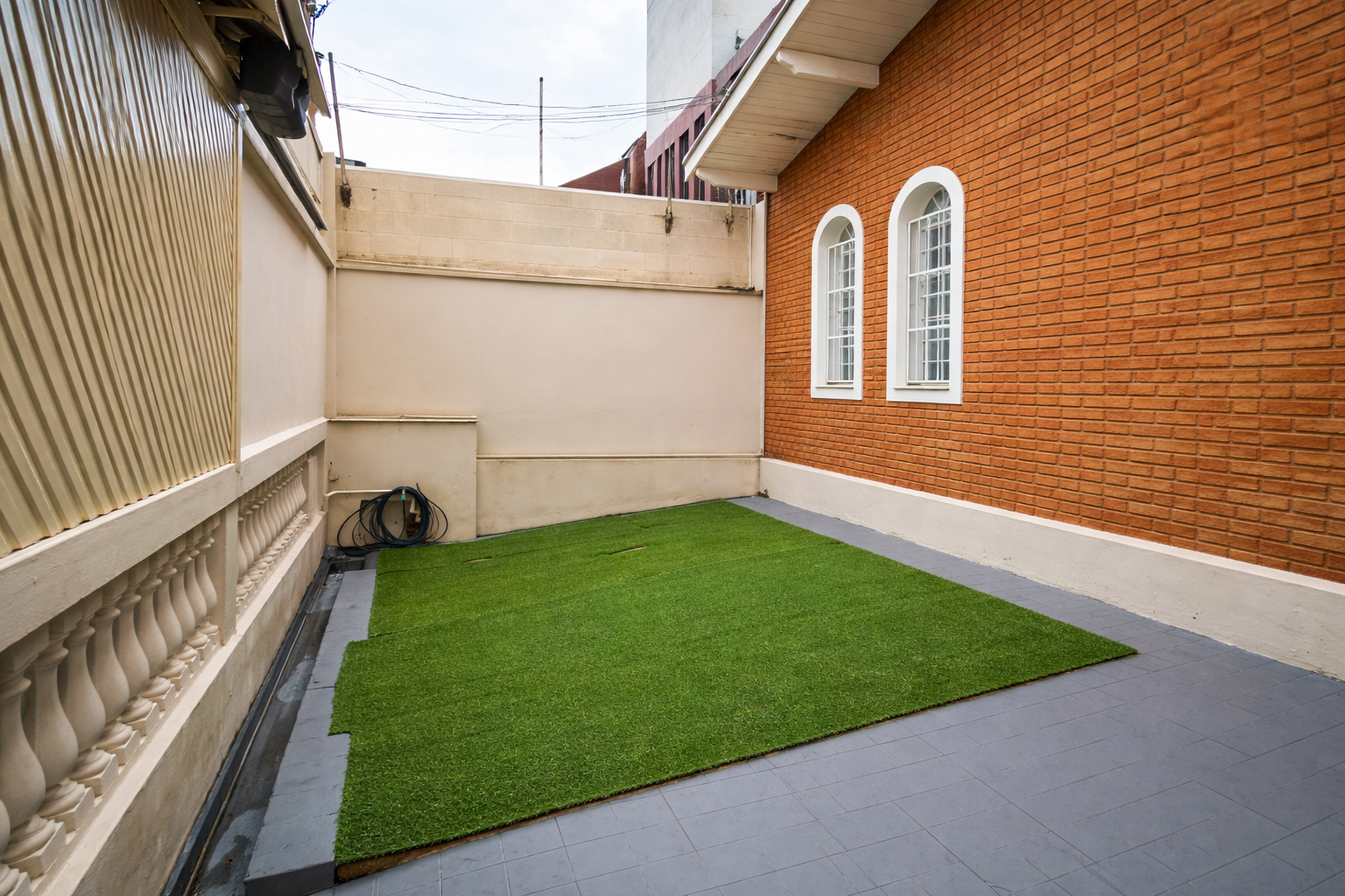 CASA / LOCACAO / 2 QUARTOS / BAIRRO ALTO