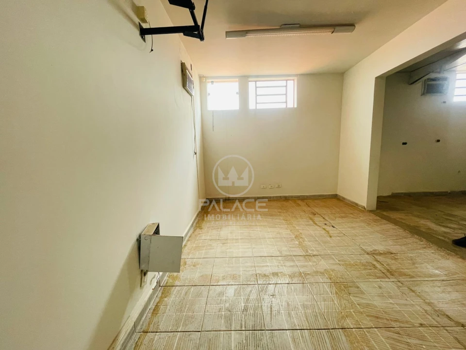 Sobre barracão com 296 m² para alugar em Piracicaba
