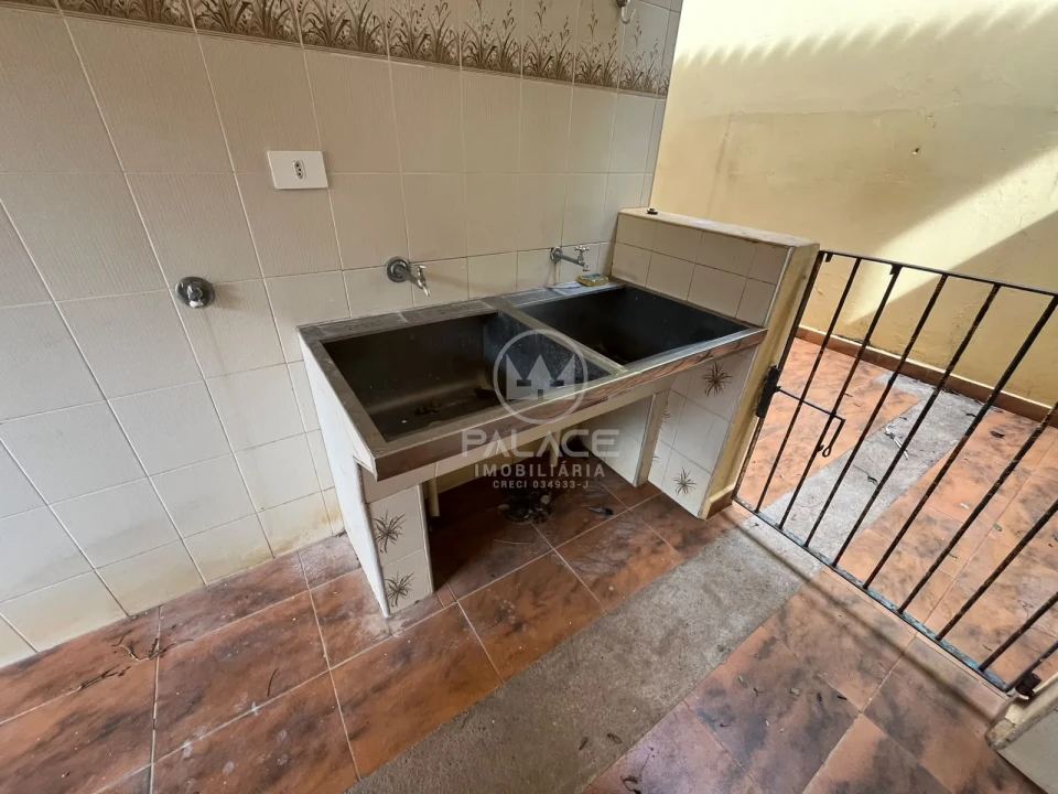 CASA COM PISCINA PARA LOCAÇÃO NO CENTRO DE PIRACICABA