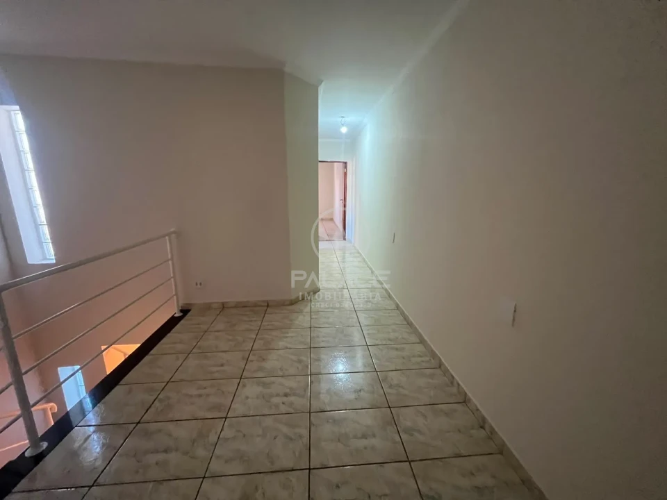 Casa para alugar, 3 quartos, sendo 1 suíte, 2 vagas, no Santa Rosa em Piracicaba / SP