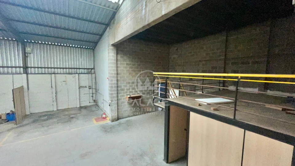 Imagens do imóveis Barracão para alugar, 500m² por RS 3.500,00-mês - Estância Lago Azul (Ártemis) - Piracicaba-SP