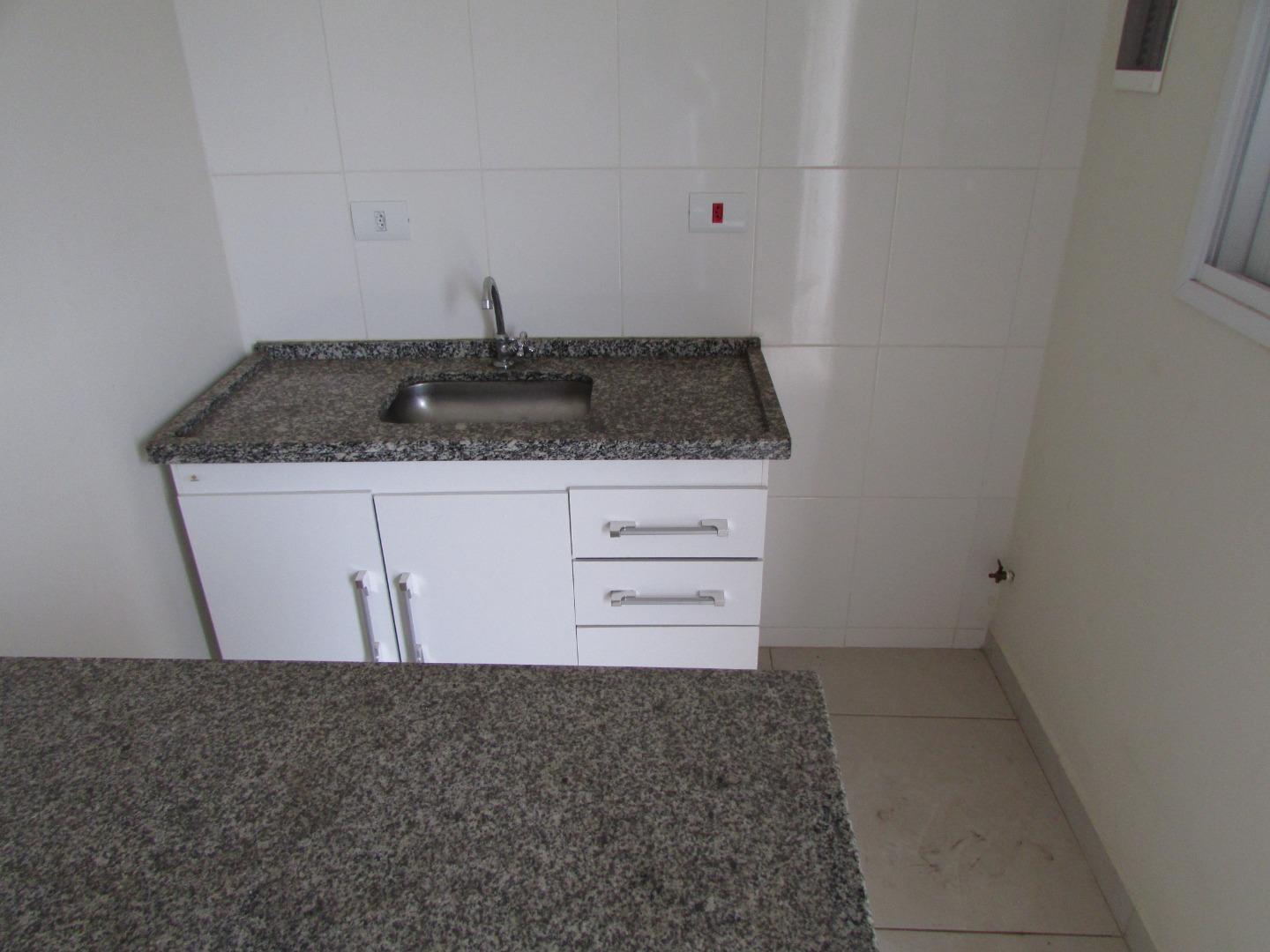 Kitnet com 1 dormitório para alugar, 24 m² por RS 890,00-mês - Centro - Piracicaba-SP
