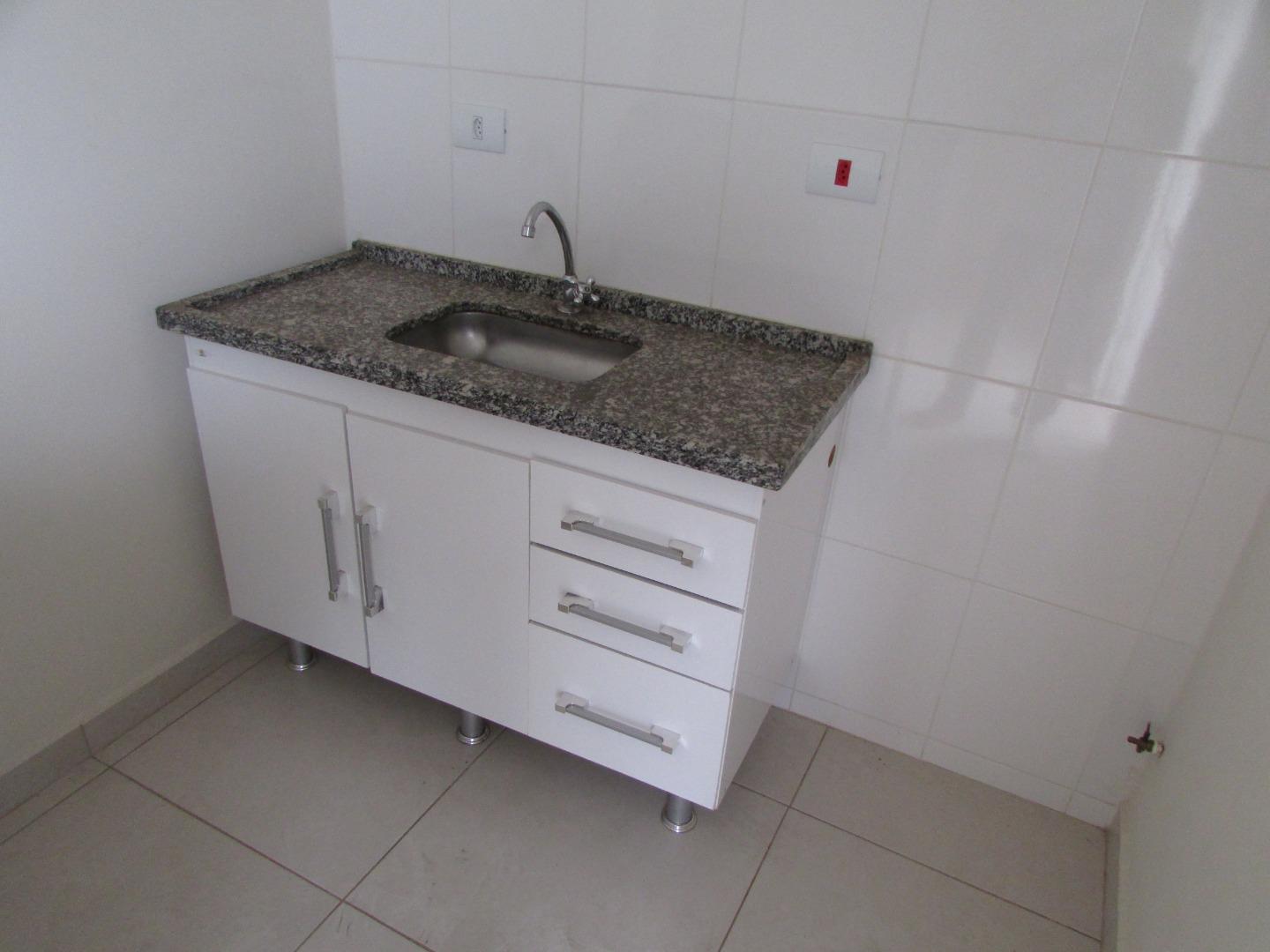 Kitnet com 1 dormitório para alugar, 24 m² por RS 890,00-mês - Centro - Piracicaba-SP