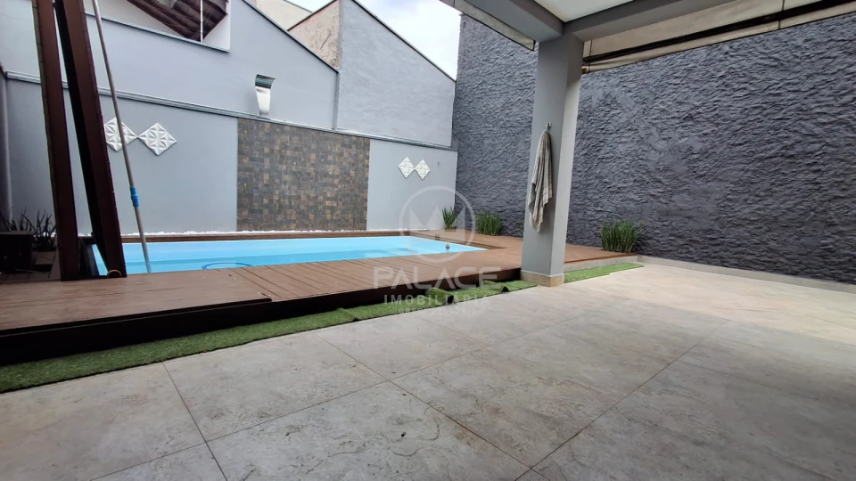 Casa com piscina à venda no bairro Balbo, Piracicaba