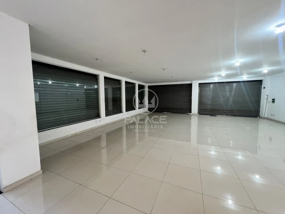 Imóvel Comercial - Barracão - disponível para locação