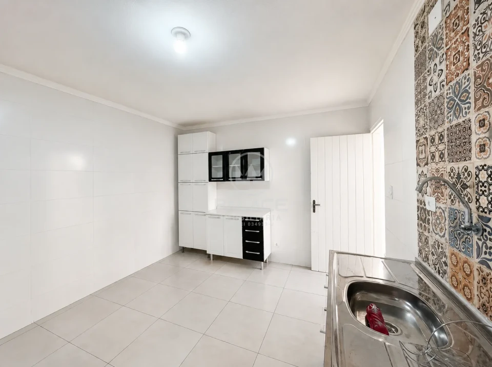 CASA PARA LOCAÇÃO / 2 QUARTOS / SÃO DIMAS