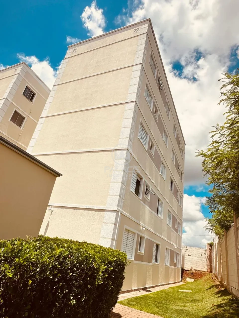 Apartamento com Elevador no Condomínio Piazza Florença, Campestre, Piracicaba.