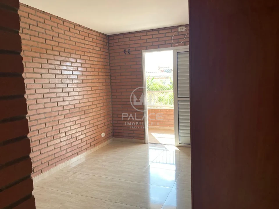 Casa á Venda no Centro de Anhembi - SP