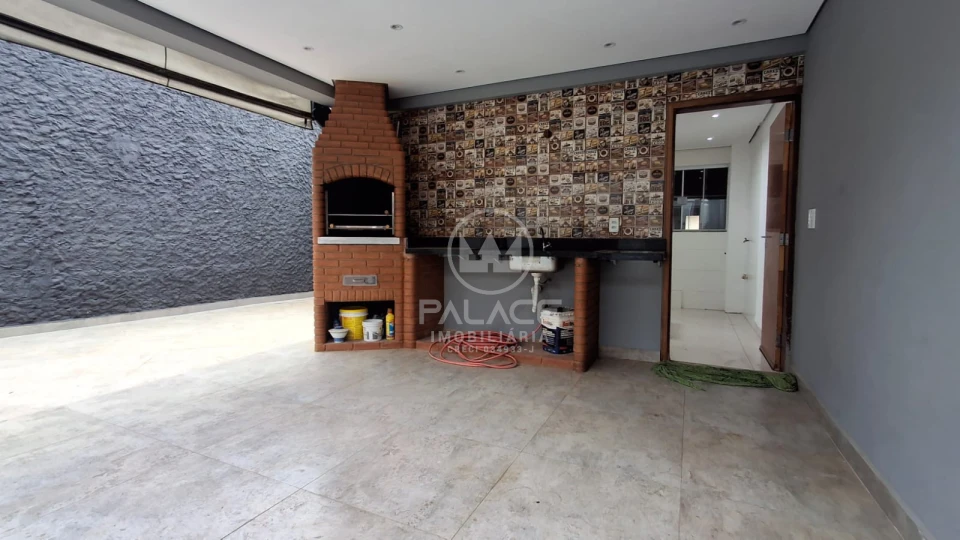 Casa com piscina à venda no bairro Balbo, Piracicaba