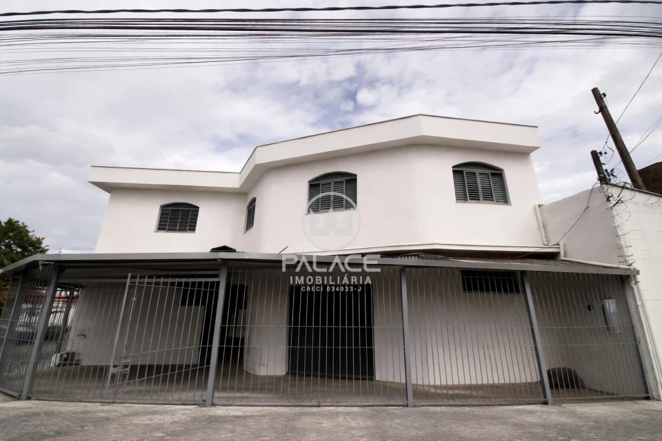 CASA 3 QUARTOS / MONTE LIBANO