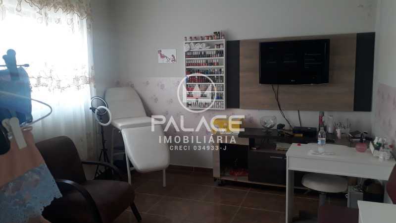 Imagens do imóveis Casa de rua -  / Residencial / Alto