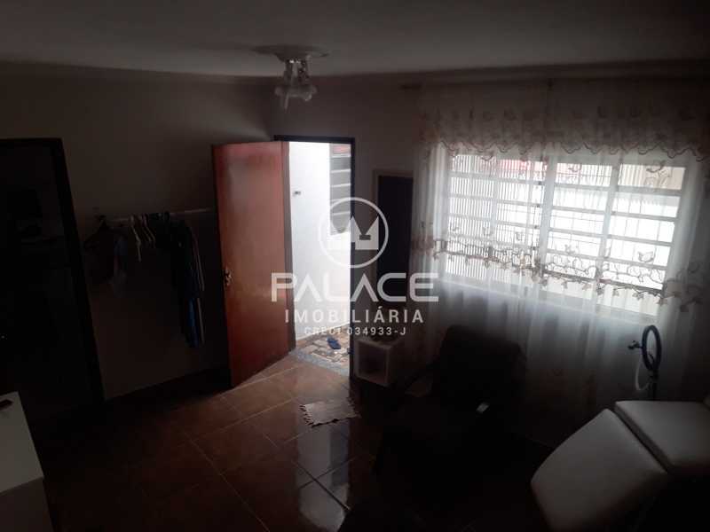 Imagens do imóveis Casa de rua -  / Residencial / Alto