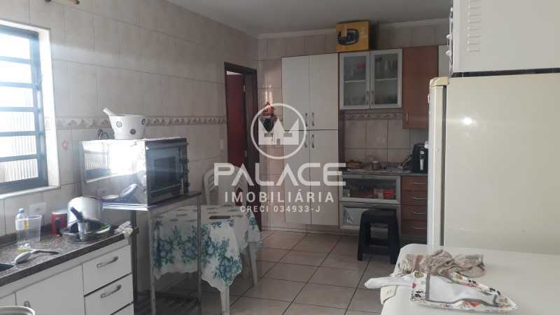 Imagens do imóveis Casa de rua -  / Residencial / Alto