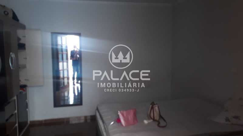 Imagens do imóveis Casa de rua -  / Residencial / Alto