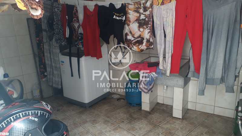 Imagens do imóveis Casa de rua -  / Residencial / Alto