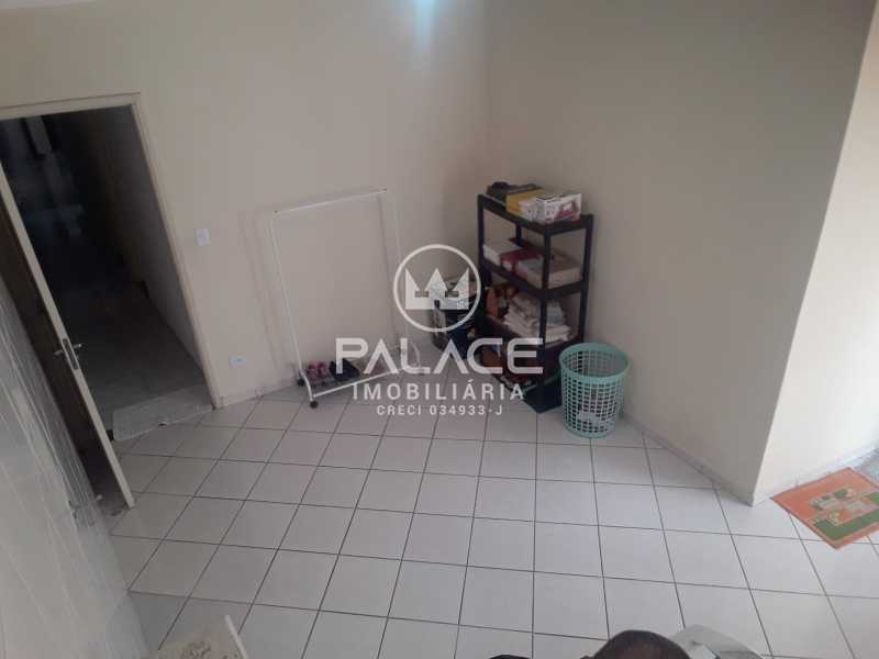 Imagens do imóveis Casa de rua -  / Residencial / Alto