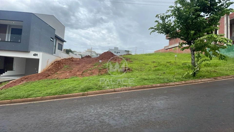 Terreno 328m² a venda no condomínio Villa D´Aquila, Piracicaba, SP.
