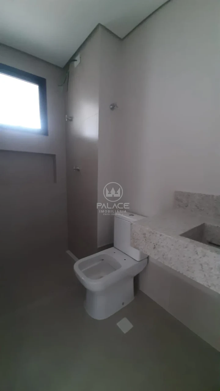 STUDIO / FLET / ED JACARANDA