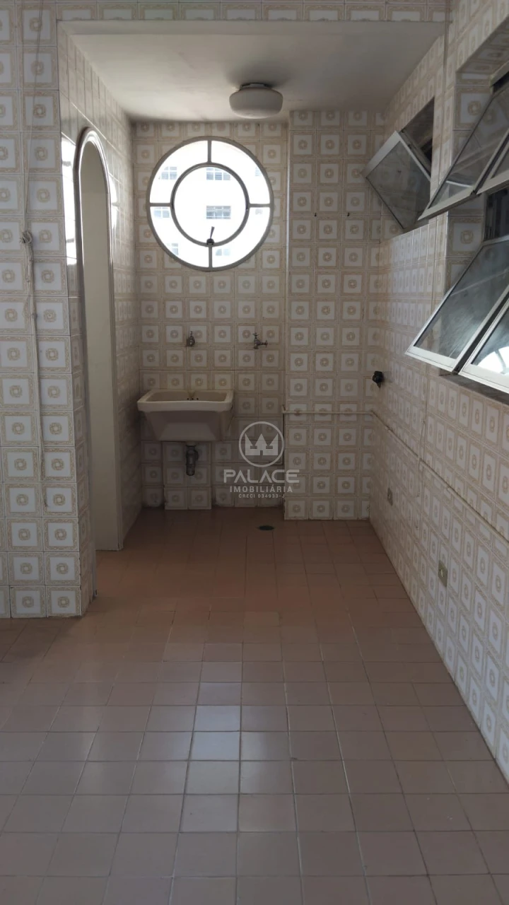 Apartamento : Padrão / Residencial / Centro